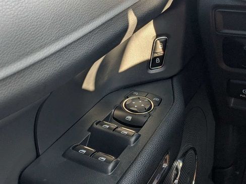Used 2024 Ford Expedition XLT AWD/4WD image 19