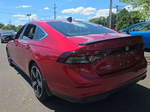 Used 2023 Honda Accord Sport image 3