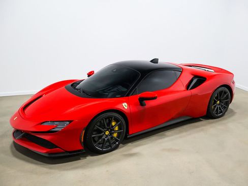 Used 2022 Ferrari SF90 Stradale AWD/4WD image 12