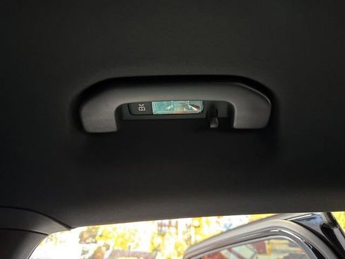 Used 2024 Mercedes-Benz GLA 250 4MATIC image 35