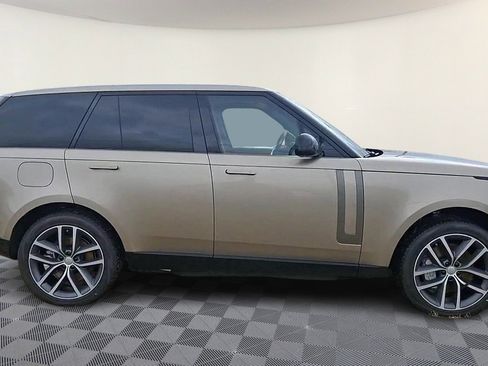 New 2025 Land Rover Range Rover SE image 9