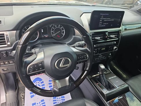 Used 2023 Lexus GX 460 Luxury w/ Off Road Package AWD/4WD image 15