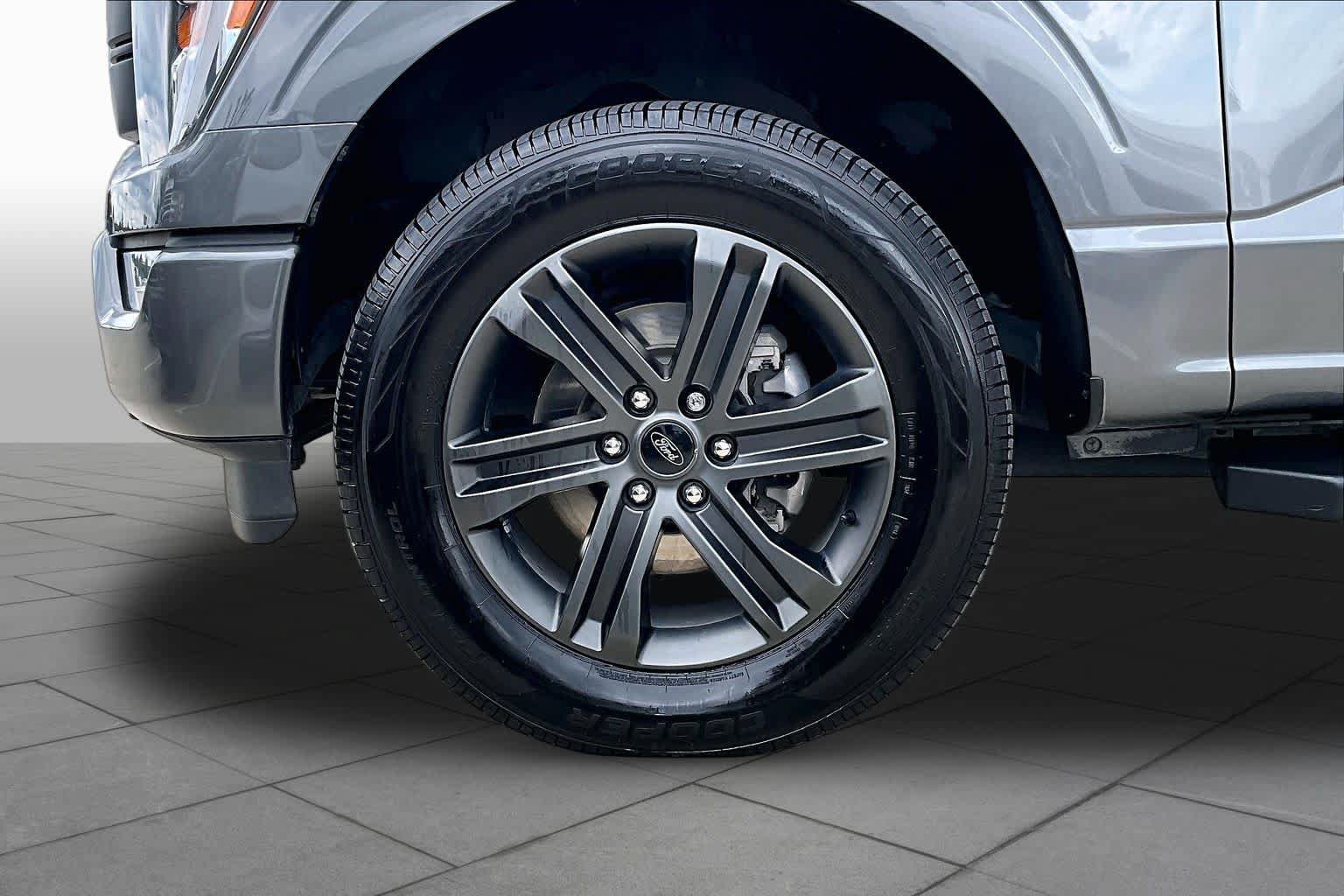 Used 2021 Ford F150 Lariat AWD/4WD image 11
