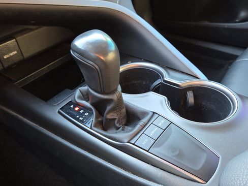 Used 2023 Toyota Camry SE image 30