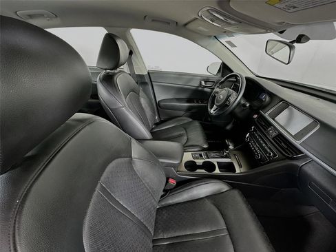Used 2017 Kia Optima EX image 25