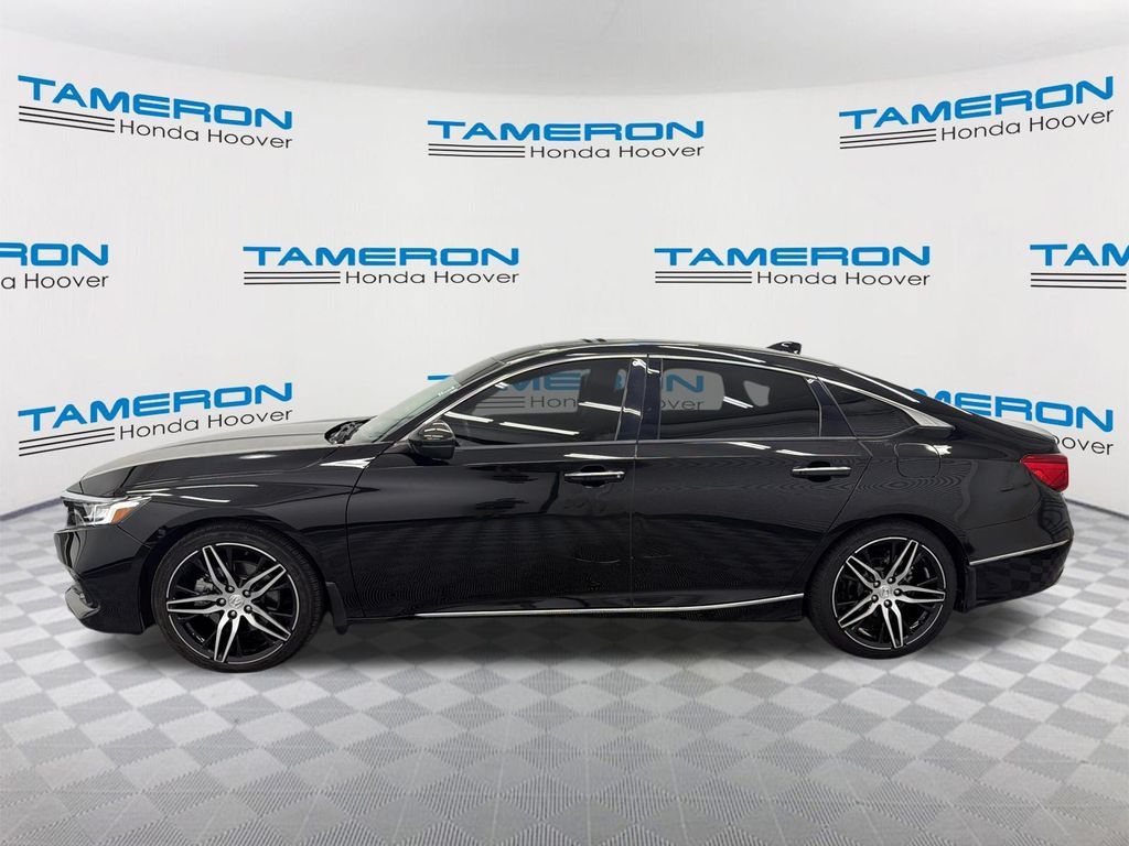 Used 2022 Honda Accord Touring image 2