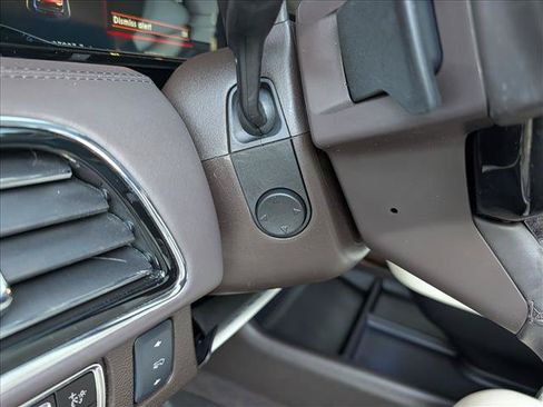 Certified 2024 Lincoln Navigator Black Label AWD/4WD image 39