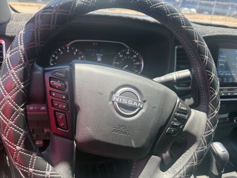 Certified 2023 Nissan Frontier SV w/ SV Convenience Package RWD image 9
