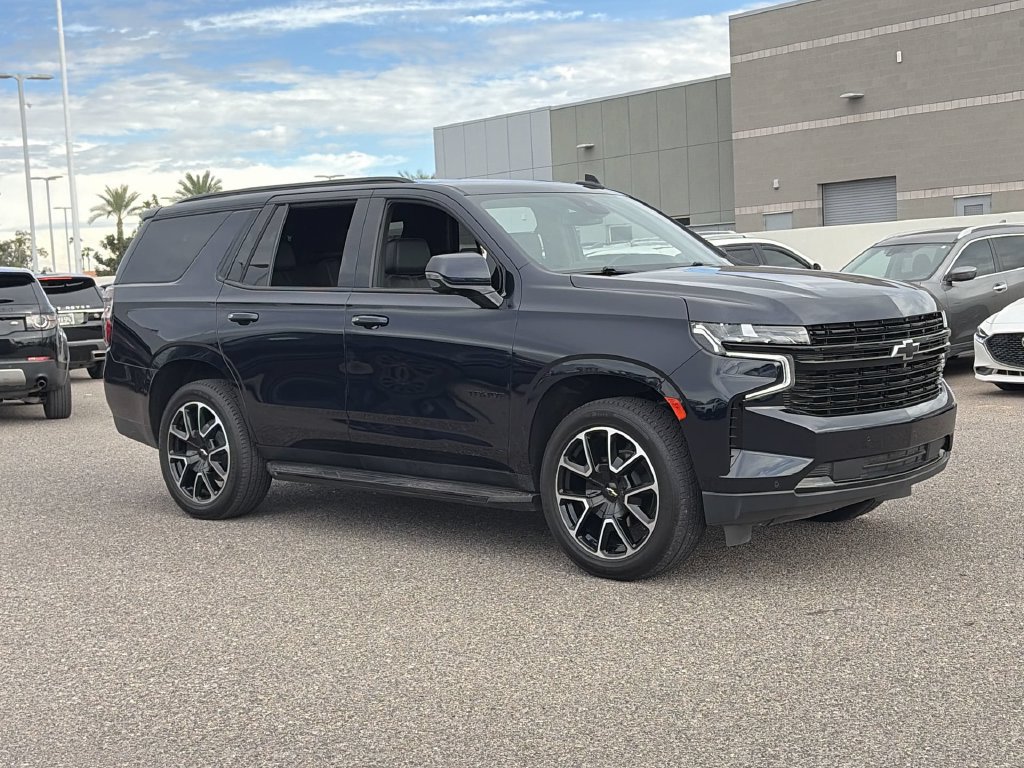 Used 2024 Chevrolet Tahoe RST w/ Luxury Package AWD/4WD image 5