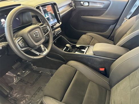 Certified 2023 Volvo C40 P8 Recharge Plus image 9