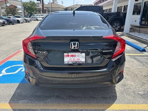 Used 2016 Honda Civic Touring image 5