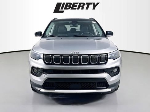 Used 2022 Jeep Compass Limited w/ Sun and Sound Group image 2