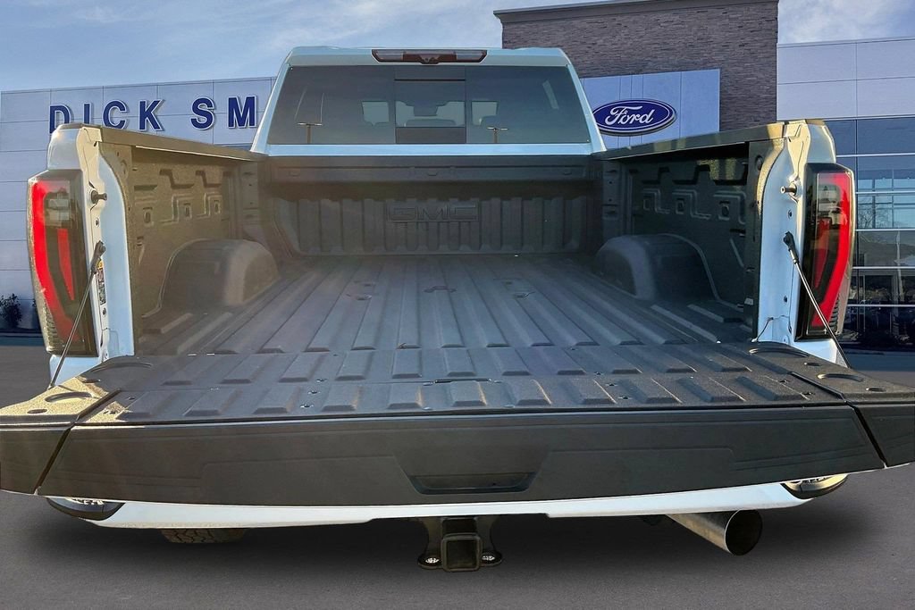 Used 2026 GMC Sierra 2500 AT4 w/ AT4 Premium Plus Package AWD/4WD image 7