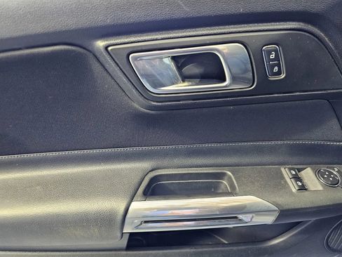 Used 2018 Ford Mustang GT RWD image 10