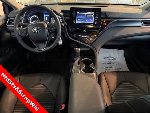 Used 2024 Toyota Camry SE image 12