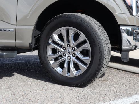 Used 2025 Ford F150 Lariat w/ Equipment Group 501A Mid image 13