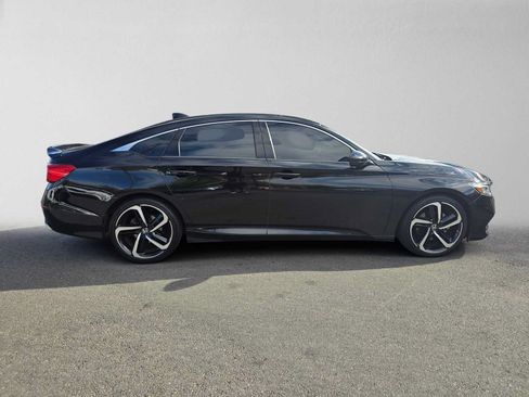 Used 2019 Honda Accord Sport image 2