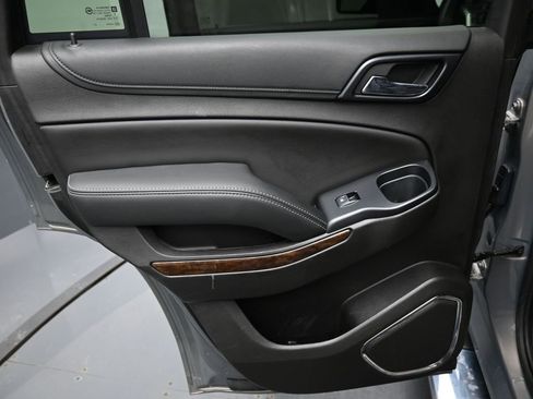 Used 2017 Chevrolet Tahoe LT w/ LT Signature Package image 34