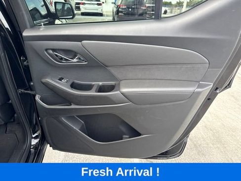 Used 2023 Chevrolet Traverse High Country FWD image 15