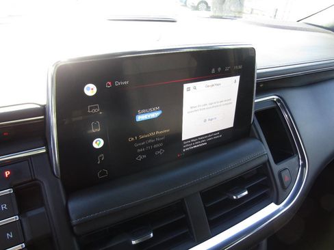 Used 2022 GMC Yukon XL SLE image 14