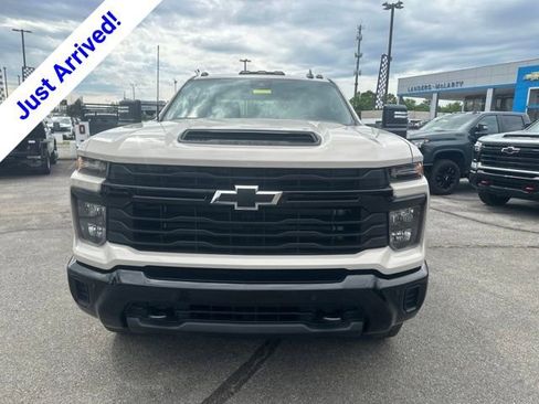 New 2026 Chevrolet Silverado 2500 Custom w/ Custom Value Package AWD/4WD image 8