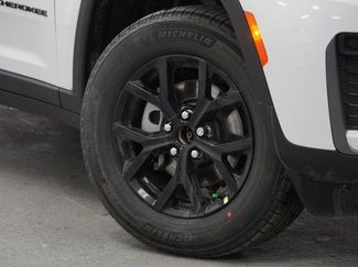 New 2026 Jeep Grand Cherokee Altitude AWD/4WD video 4