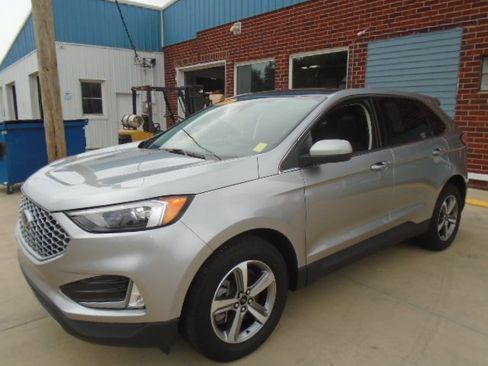 Used 2024 Ford Edge SEL w/ Convenience Package AWD/4WD image 1
