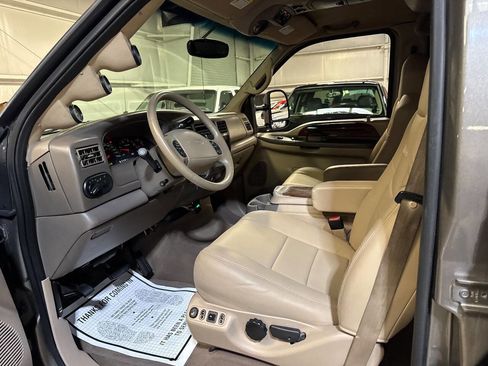 Used 2002 Ford Excursion Limited image 26
