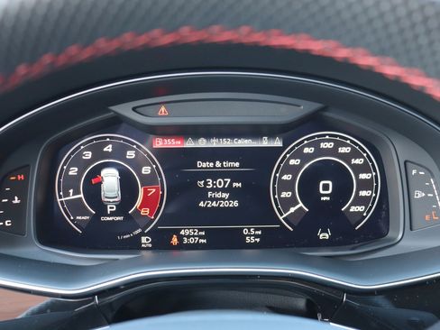 Used 2024 Audi RS Q8 AWD/4WD image 34