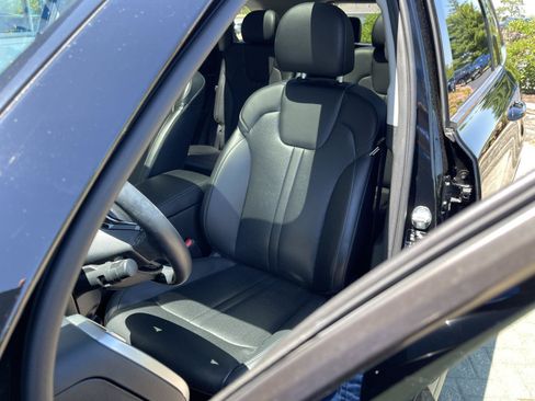 Used 2023 Kia Sorento SX FWD image 12