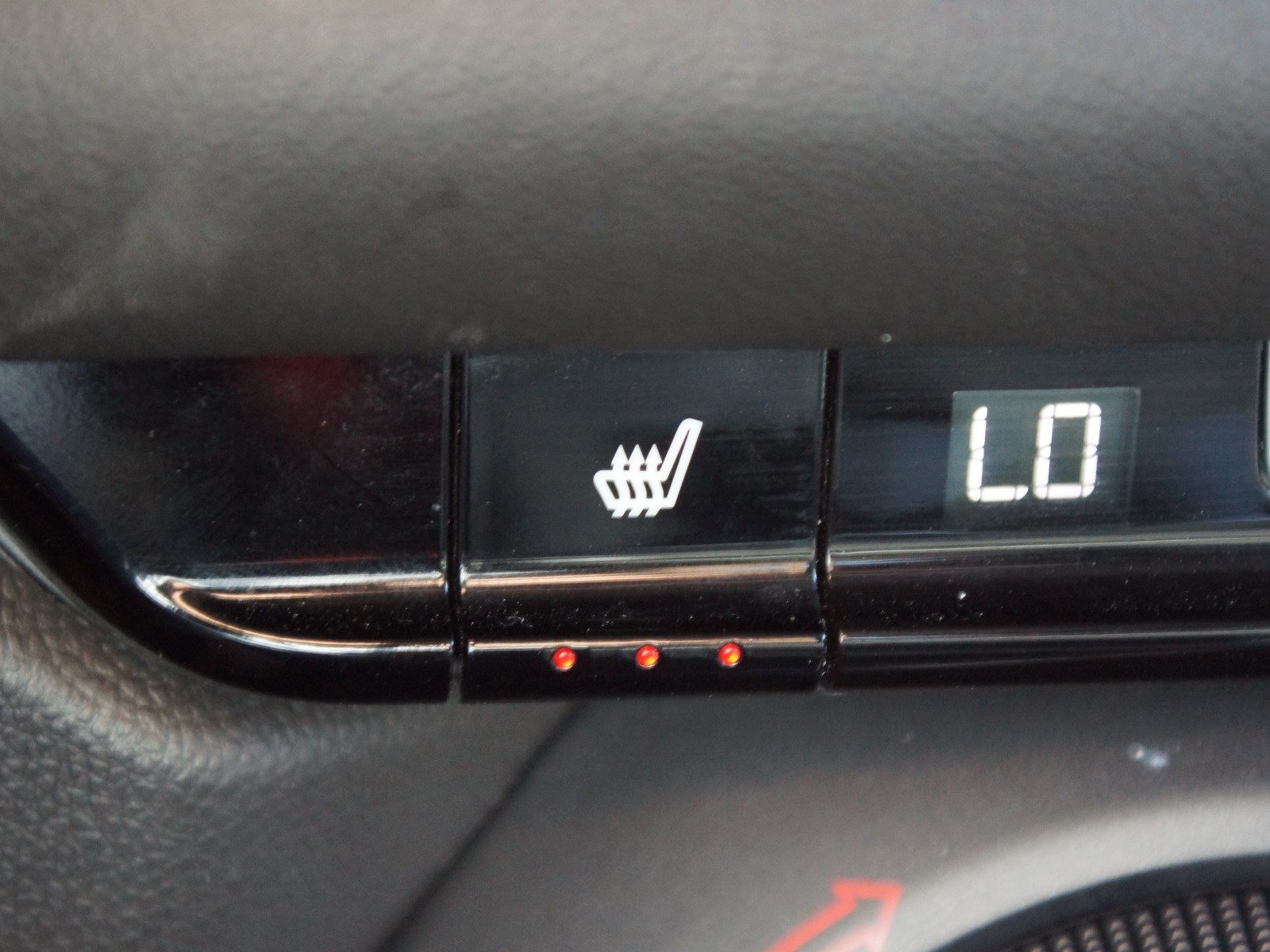 Used 2025 Chevrolet Blazer LT FWD image 7