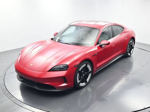 Used 2025 Porsche Taycan RWD image 28