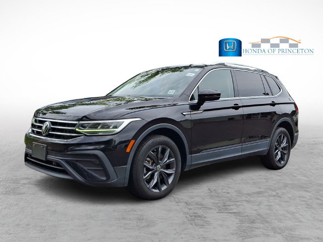 Used 2022 Volkswagen Tiguan SE AWD/4WD image 3