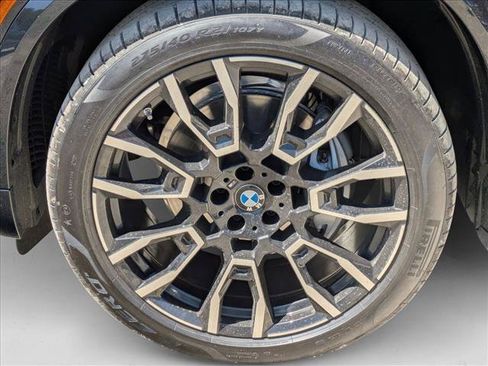 Used 2026 BMW X5 xDrive40i w/ M Sport Package AWD/4WD image 9