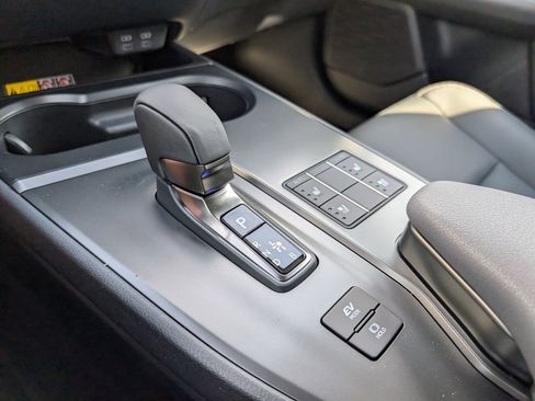 New 2026 Lexus UX 300h FWD image 10