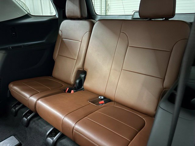 Used 2018 Chevrolet Traverse High Country AWD/4WD image 19