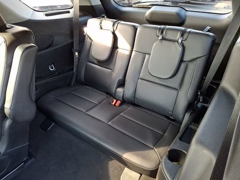 Used 2023 Ford Explorer XLT w/ Equipment Group 202A AWD/4WD image 14