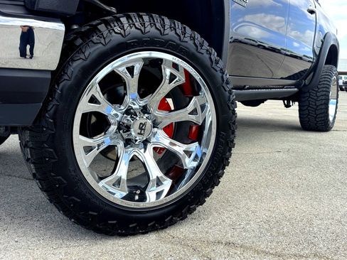 Used 2022 Chevrolet Silverado 1500 LTZ image 2