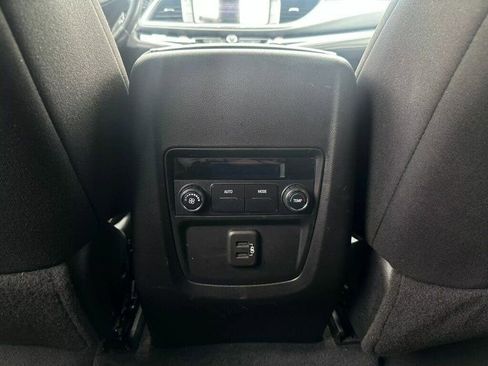 Used 2020 Buick Enclave Preferred image 18