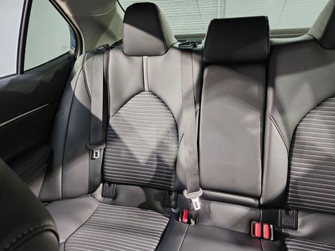 Used 2024 Toyota Camry SE w/ Convenience Package image 12