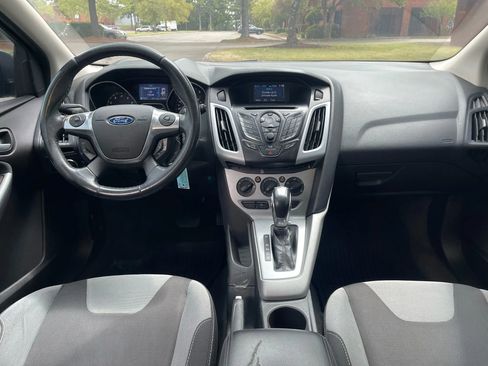 Used 2012 Ford Focus SE image 16