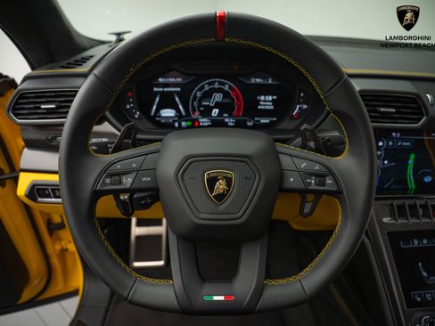 Used 2024 Lamborghini Urus S image 27