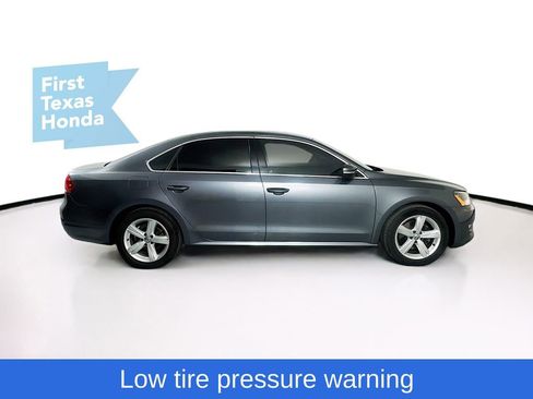 Used 2015 Volkswagen Passat 1.8T Limited Edition image 9