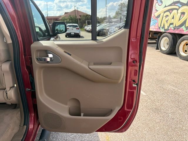 Used 2007 Nissan Frontier SE w/ Power Pkg AWD/4WD image 25