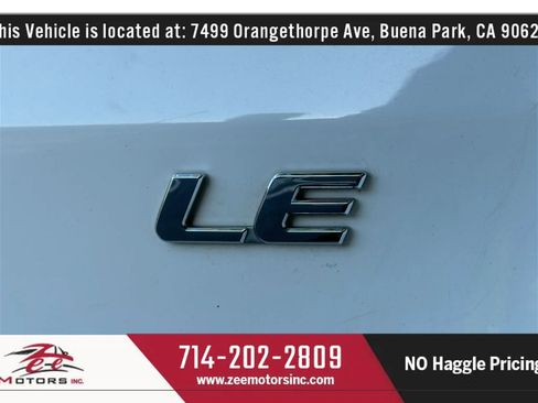 Used 2017 Toyota Sienna LE image 54