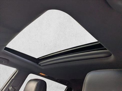 Used 2015 Toyota Highlander XLE image 16