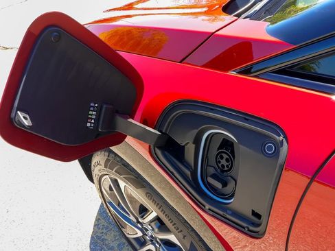 Used 2025 Cadillac Optiq Sport 1 image 9