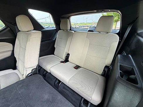 Used 2022 Chevrolet Traverse LS AWD/4WD image 20