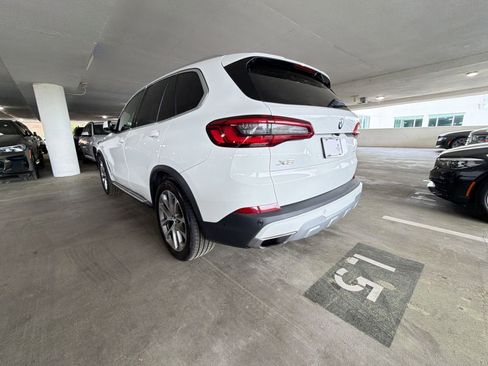 Used 2020 BMW X5 sDrive40i w/ Premium Package image 2