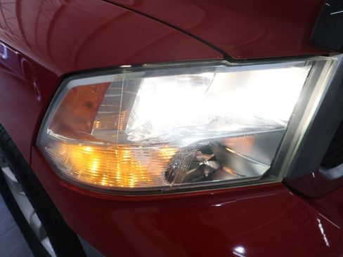 Used 2017 RAM 1500 Classic SLT RWD image 27